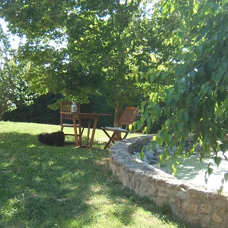 Les D'hôtes De La Ferrage * La Tour-dʼAigues